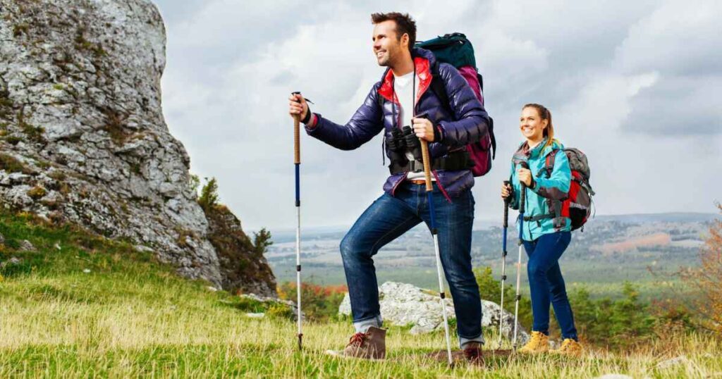 Hiking Techniques for Different Weather Conditions