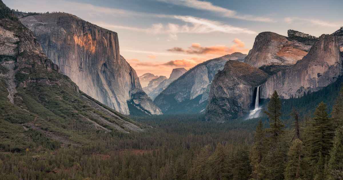 YOSEMITE'S TUNNEL VIEW VISITOR'S GUIDE